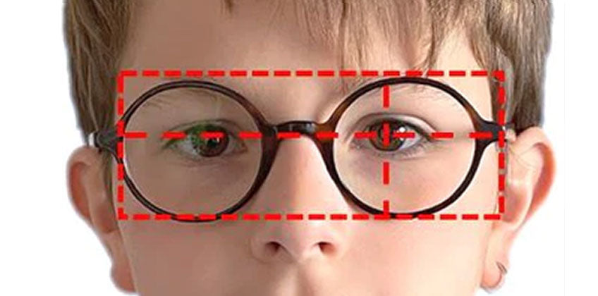 Tuo figlio usa gli occhiali per correggere un difetto visivo ?